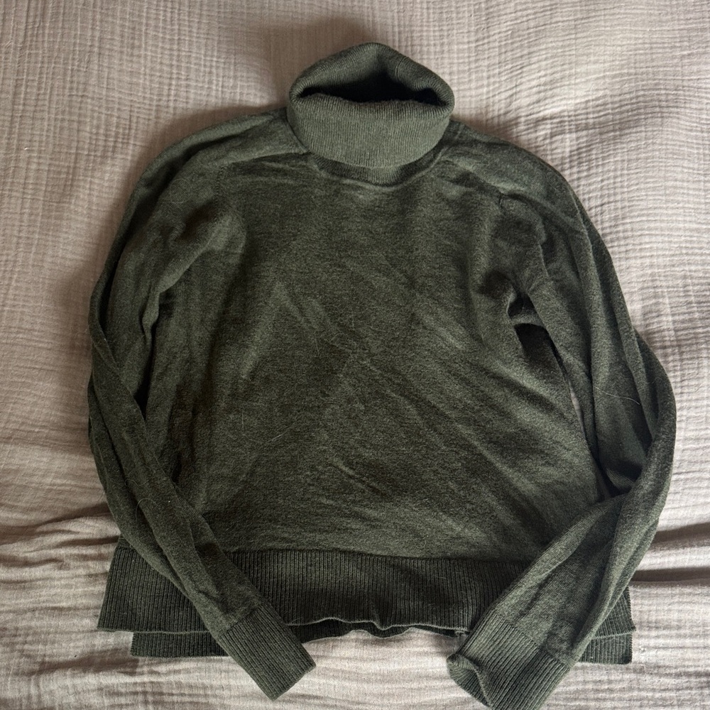 Pendleton Olive Green Turtleneck Sweater